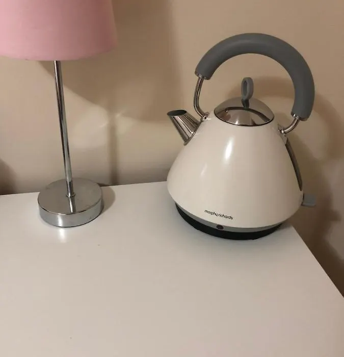 Big Room Rusholme With Tv And Private Bathroom-Parking&Wifi-1
